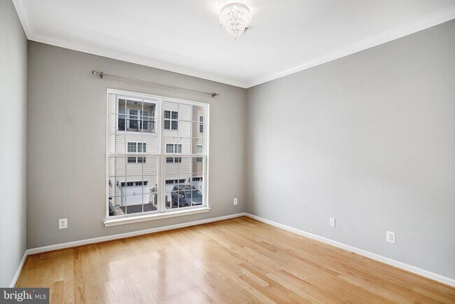 Building Photo - 20638 Sibbald Square