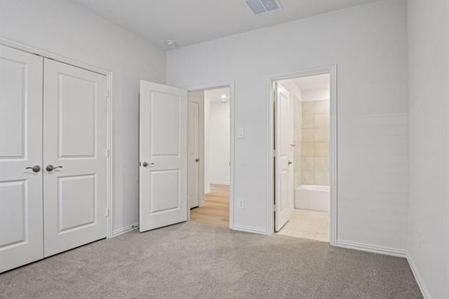 Building Photo - 700 London Town Ln