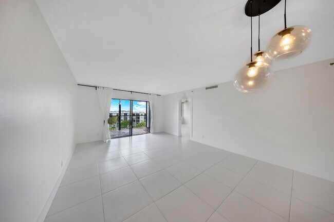 Building Photo - 2217 Cypress Island Dr