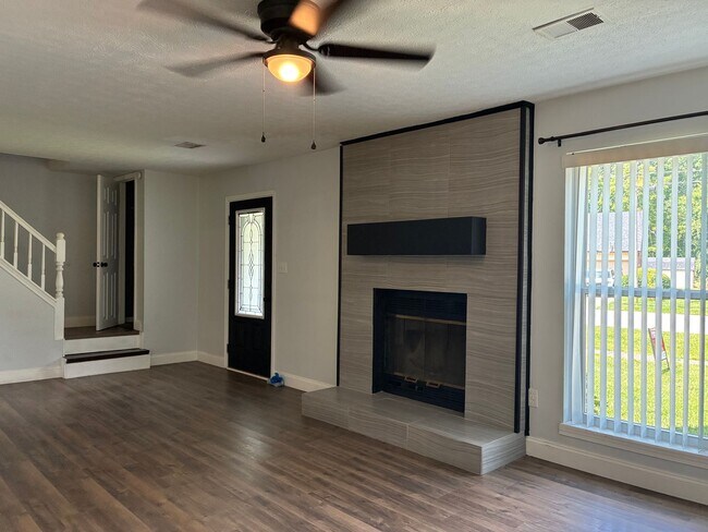Building Photo - 964 Timberwood Dr