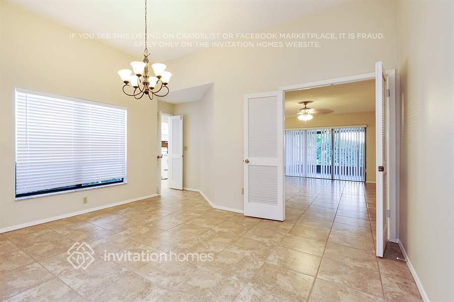 Building Photo - 1913 Coral Tree Ct