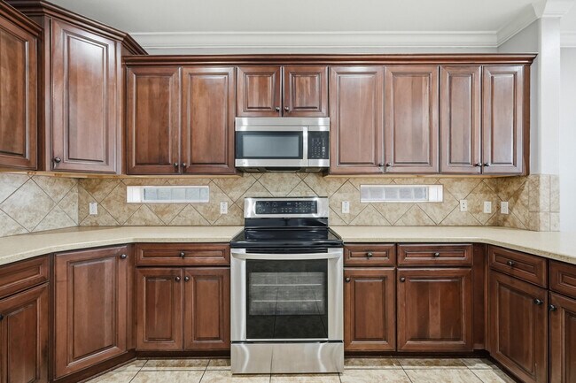 Building Photo - 47 Dominica Ct
