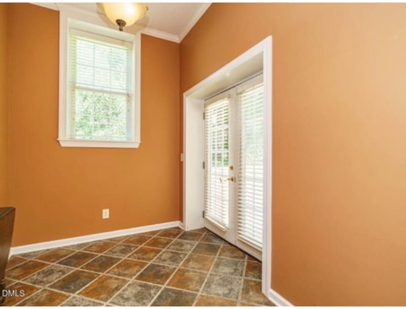 Building Photo - 230 Paula Dr