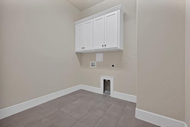 Building Photo - 2600 Fairhill Ln