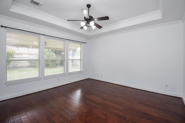 Building Photo - 7606 Westmoreland Dr