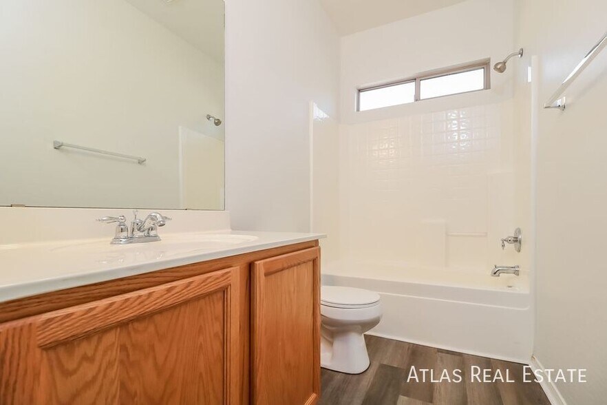 Building Photo - 17136 W Desert Ln