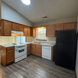 Building Photo - 101 May Ct