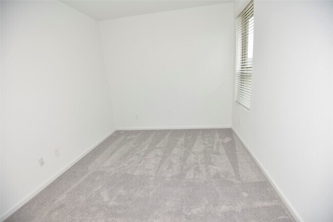 Building Photo - 15524 Leopard Lily Ln