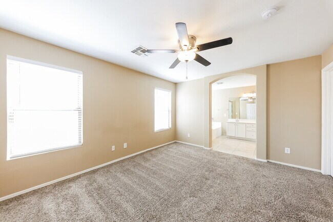 Building Photo - 15538 W Lisbon Ln