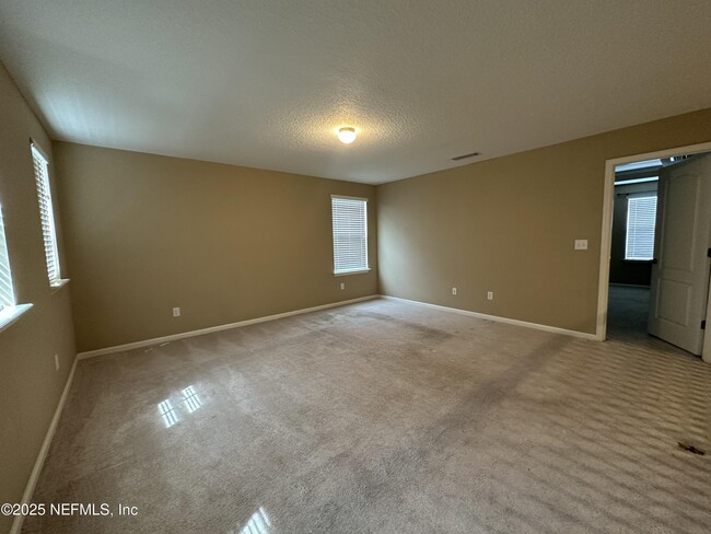 Building Photo - 4578 Silverthorn Dr