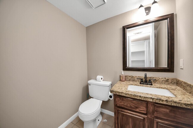 Building Photo - 7821 Theissetta Dr