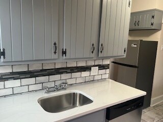 Building Photo - 1320 St Peters Rd