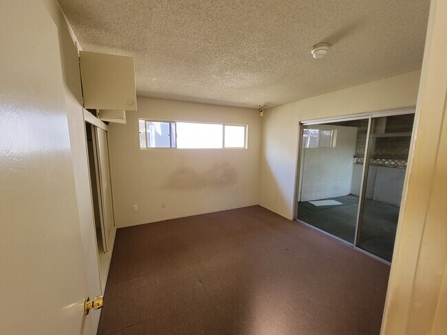 Bedroom 2 - 564 Oleander Dr