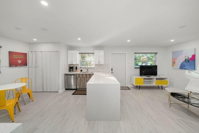 Building Photo - 5035 NW 5th Ave