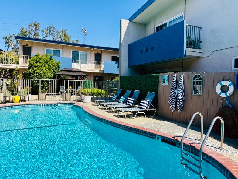 Primary Photo - Ocean Villas Apartments