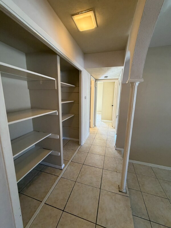 Building Photo - 170 De Chantle Rd