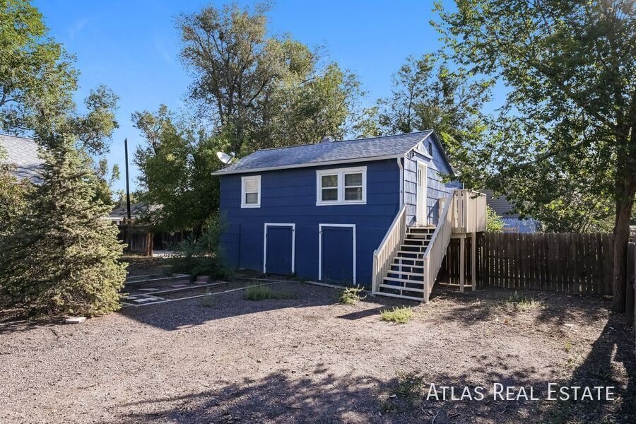 Building Photo - 6090 Pierce St