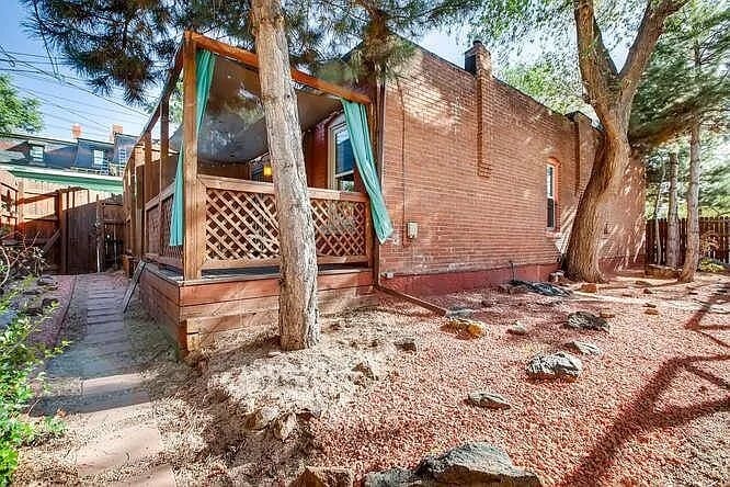 Building Photo - 923 26th St