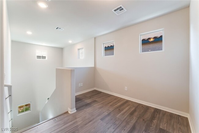 Building Photo - 7865 Rachelis St