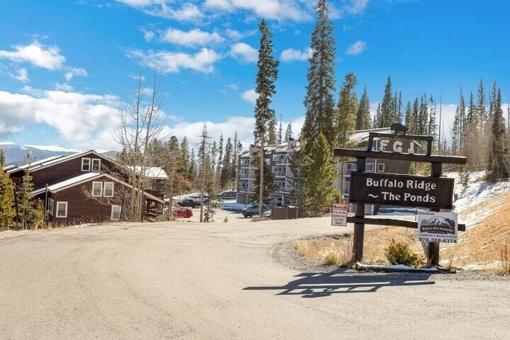 Building Photo - 10000 Ryan Gulch Rd