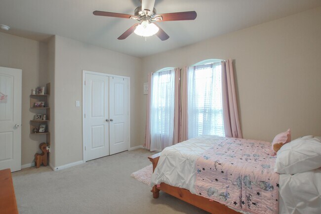 Building Photo - 111 Pheasant Run Dr