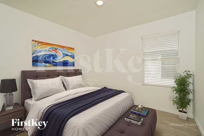 Building Photo - 2451 Lake Hls