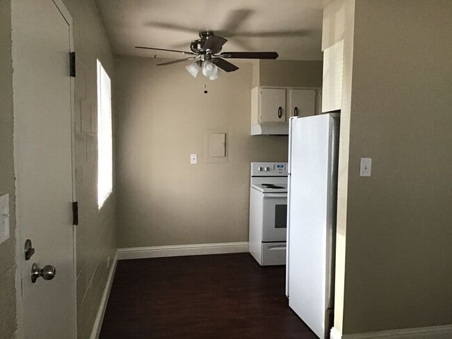 Building Photo - Cute 1 Bd, 1 BA, Downstairs Apartment. #1