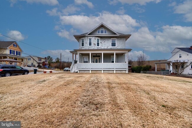 Building Photo - 1727 Magnolia Ave