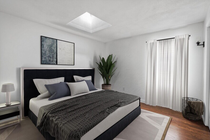 Building Photo - 61 Wordsworth St