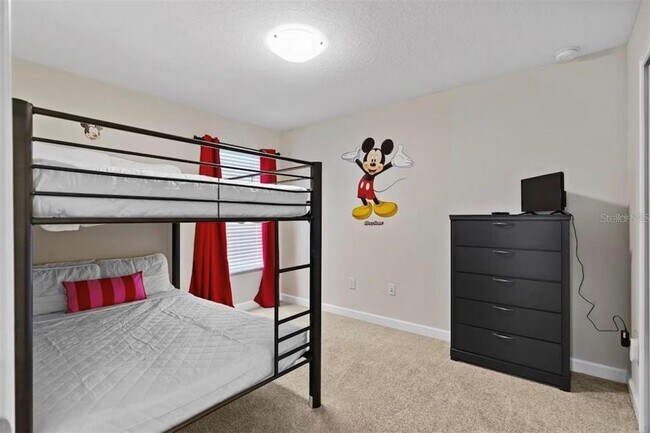 Building Photo - 4700 Sleepy Hollow Dr