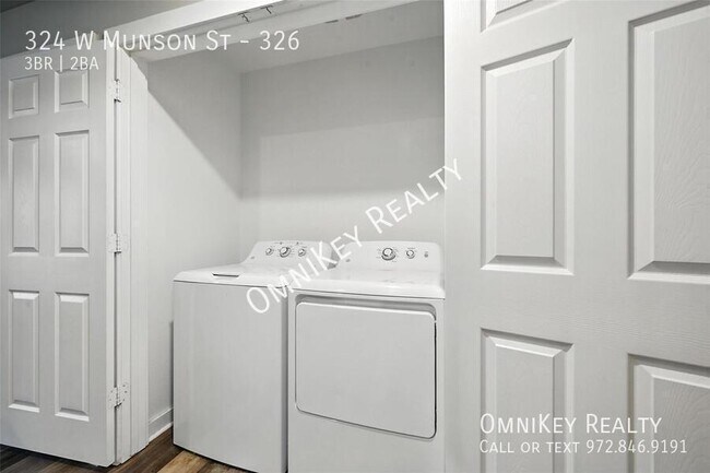 Building Photo - 324 W Munson St