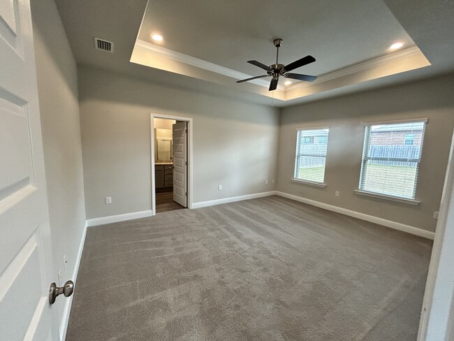 Large master bedroom with private bath and new carpet - 31524 Plover Ct