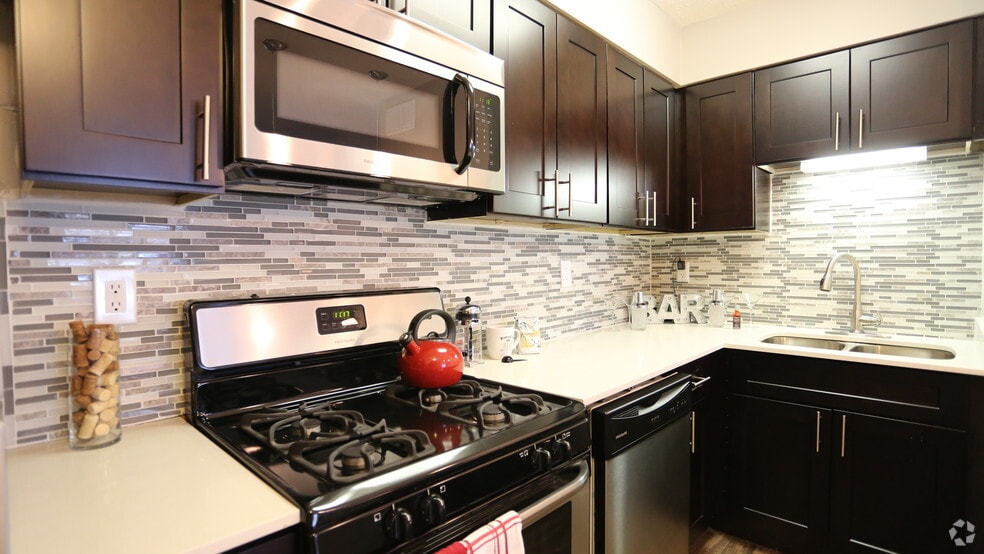 Fox and Hounds 1075 Weybridge Rd Columbus OH 43220 Apartment Finder