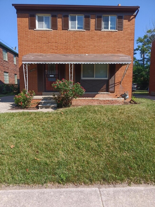 Building Photo - 3750 Buena Vista St