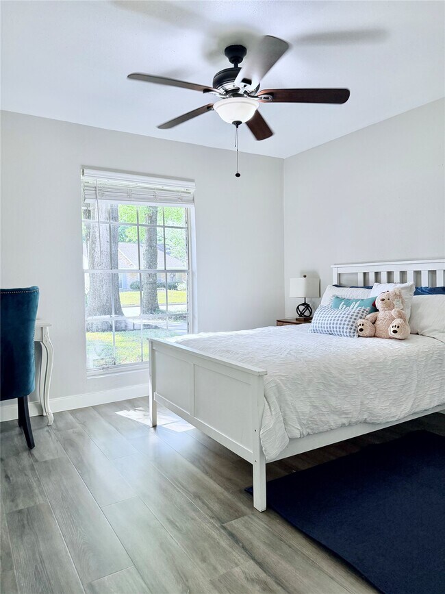 Building Photo - 7146 Bayou Forest Dr