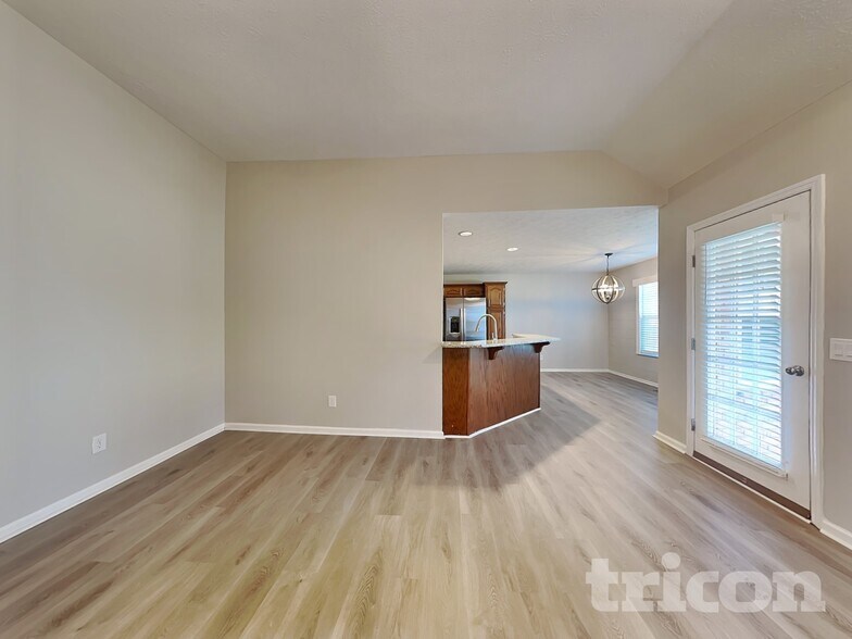 Building Photo - 146B Waterford Way