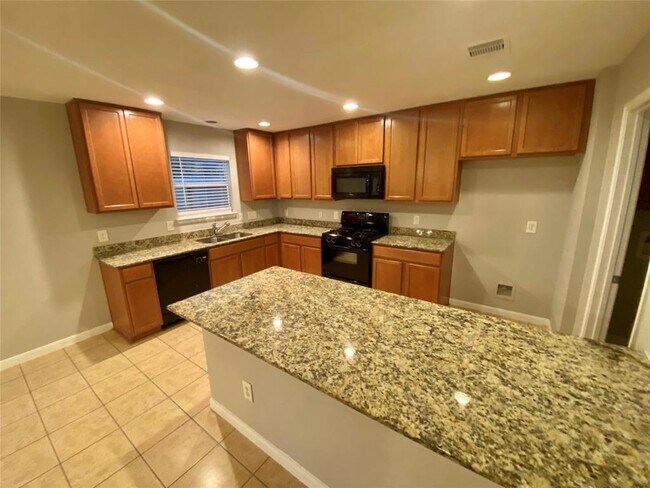 Building Photo - 16013 Sweetwater Fields Ln