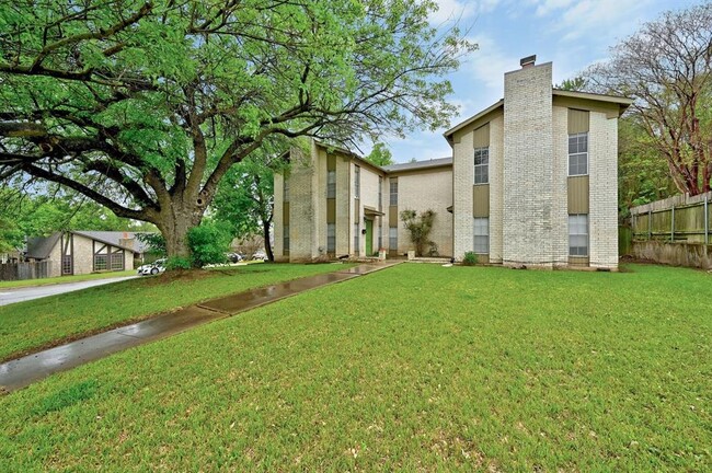 Building Photo - 1911 Woodland Ave