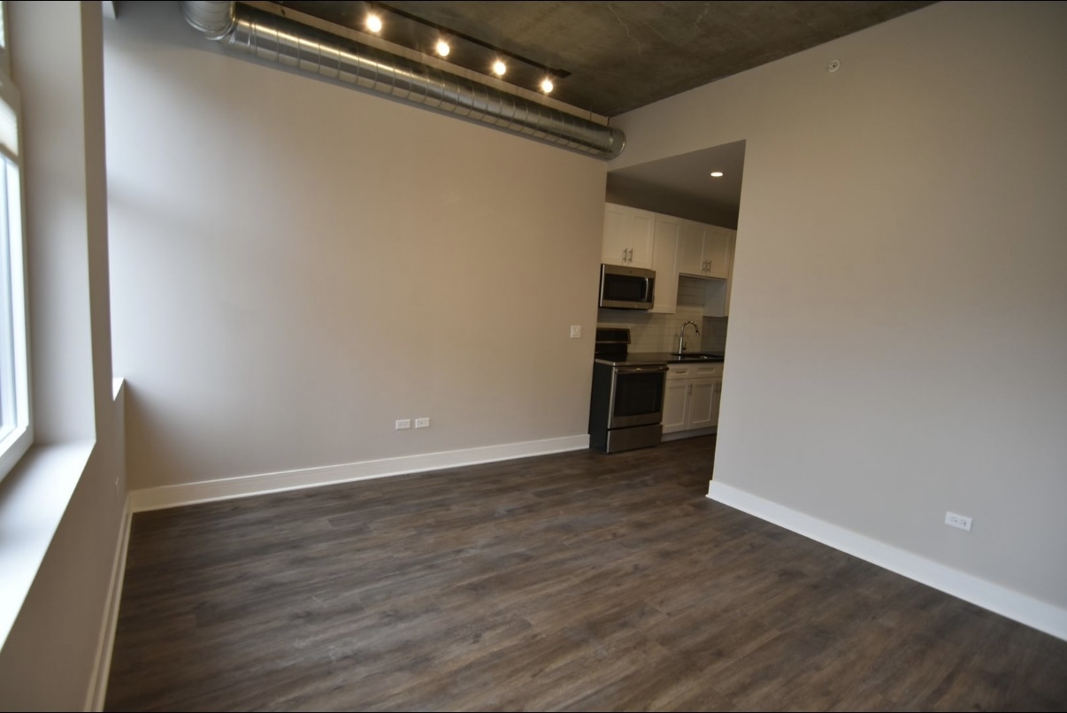 Building Photo - 3804 N Broadway St