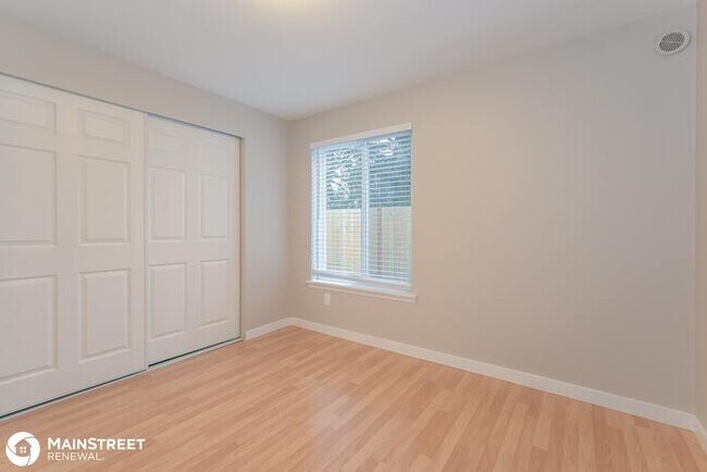 Building Photo - 12009 163rd St Ct E