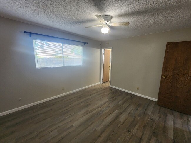 Building Photo - Beautiful Remodled, 3 Bedroom Home!