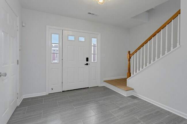 Building Photo - 187 West Ave