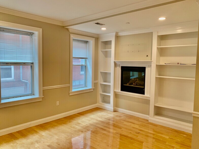 Building Photo - 33 N Bennet St