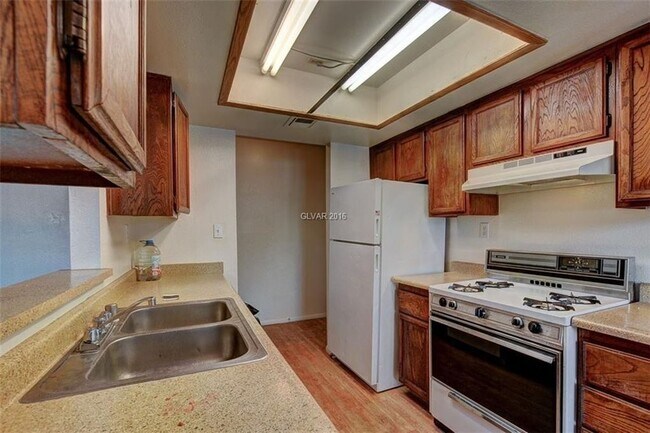 Building Photo - 2841 Wheelwright Dr