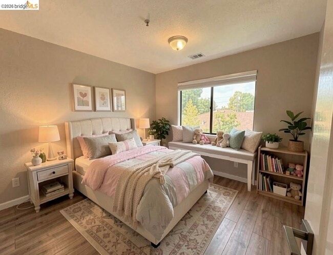 Building Photo - 20647 Maria Ct