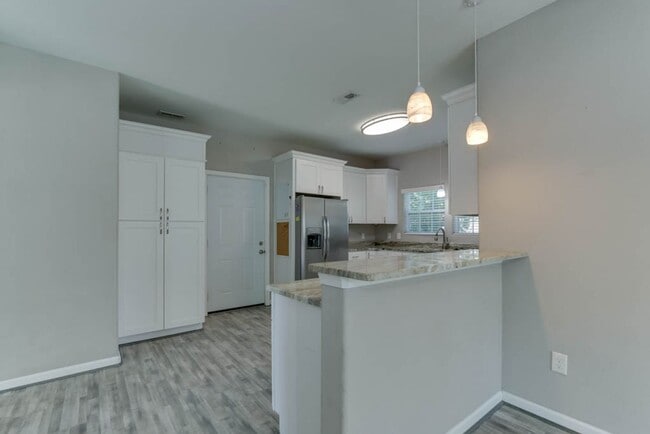 Building Photo - Beautiful Home For Rent in Ocean View!