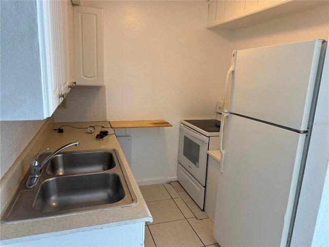 Building Photo - 6219 Oak Cluster Cir
