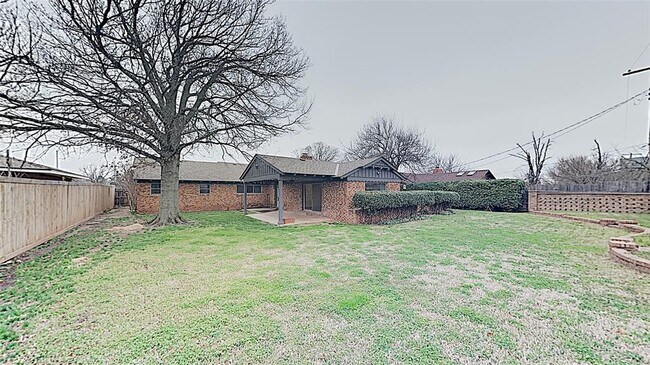 Building Photo - 6228 N Grand Blvd