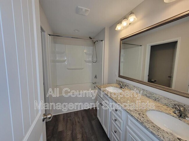 Building Photo - 22 Brazilian Dr