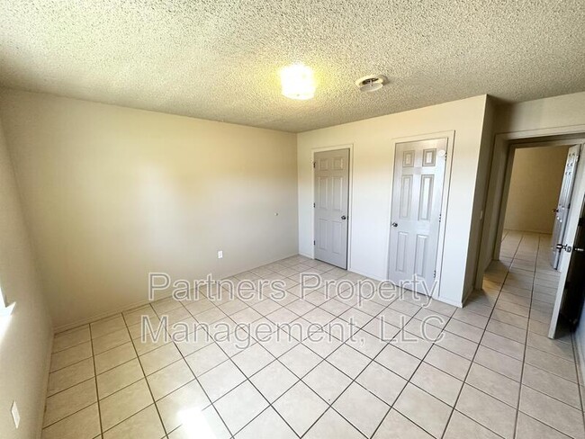 Building Photo - 95 N Pine Ave
